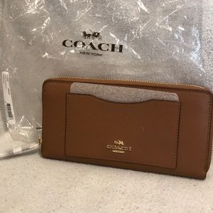 NEW COACH Accordion Zip wallet brown gold